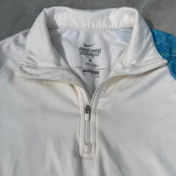 Women’s Nike Pro Combat Therma Fit Fitted 1/4th Zip Jacket Pullover Long Sleeve - Picture 3 of 15